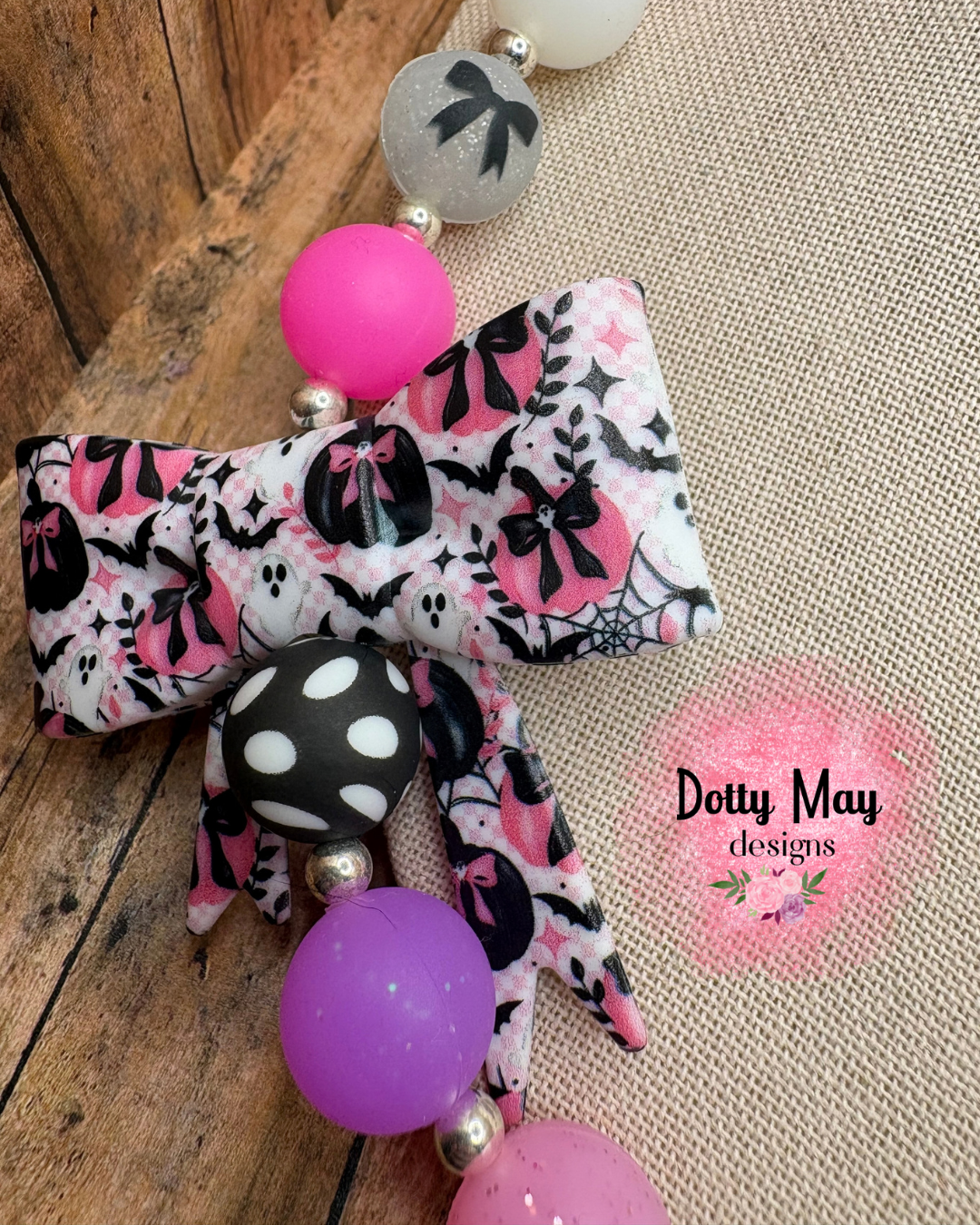 6a619c6ea15b5f2766344e95_ghost-girly-bow-chunky-necklace_1790210409133.png
