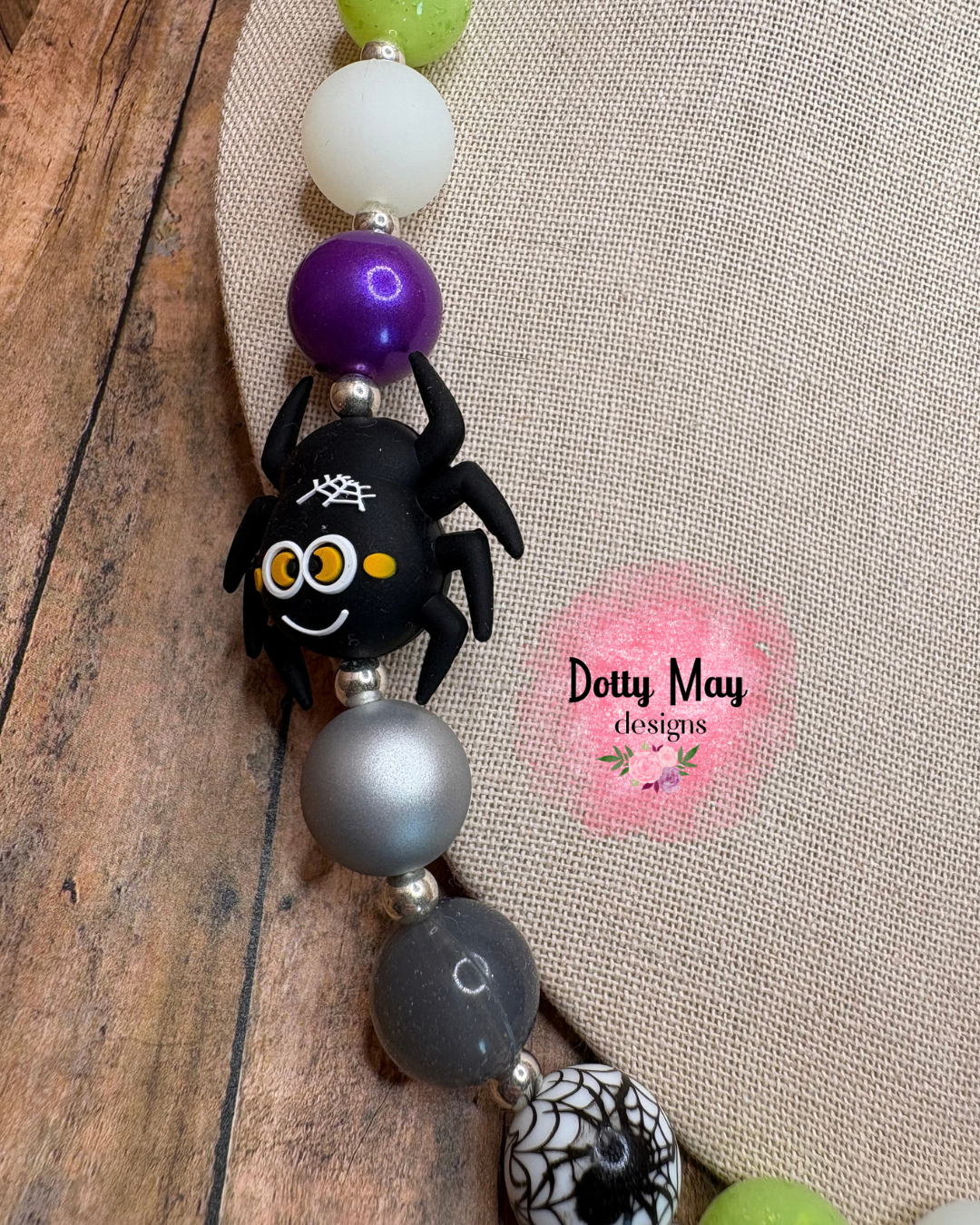 6a619c6ea15b5f2766344e95_halloween-spider-chunky-necklace_1790207734093.png