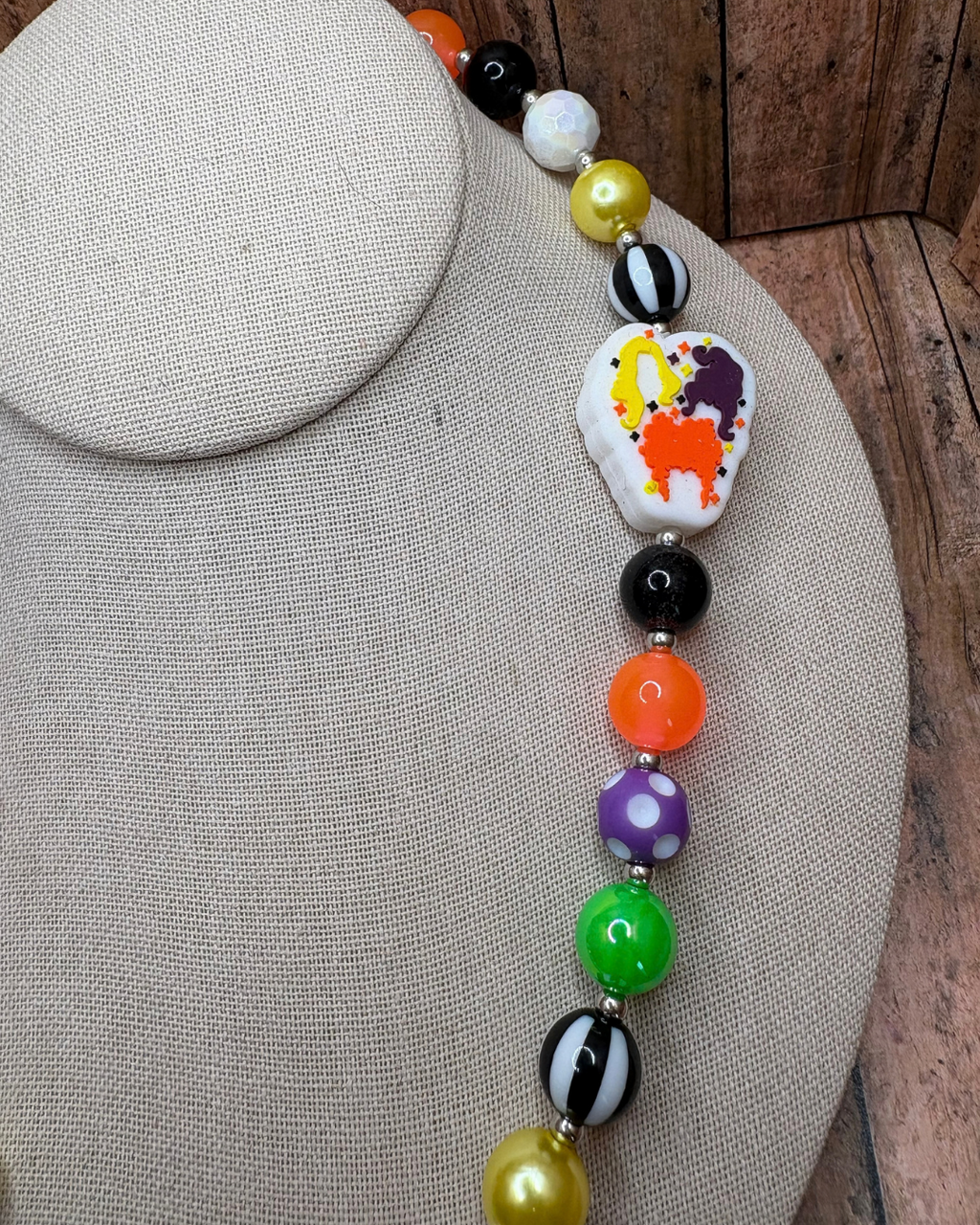 6a619c6ea15b5f2766344e95_hocus-pocus-chunky-necklace_1791046068762.png